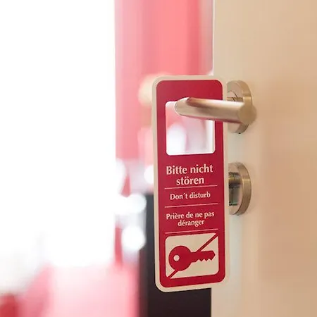 艾斯普兰纳德酒店 3* 科隆