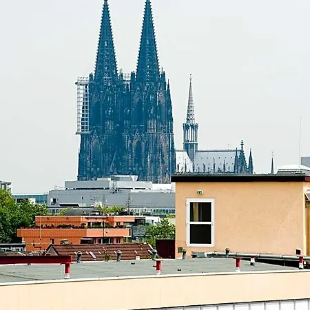 Esplanade 3*